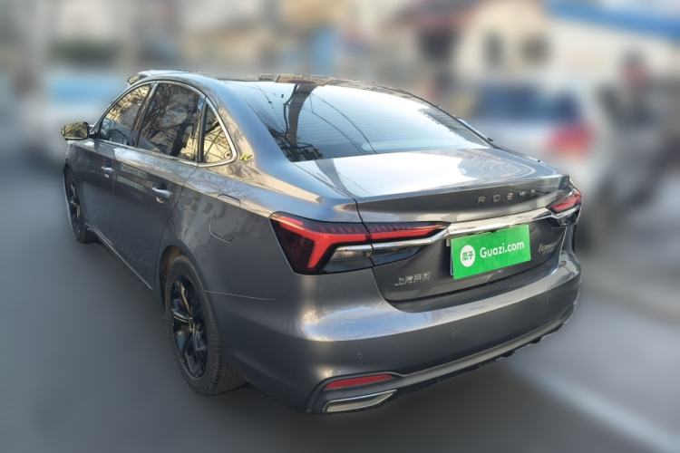 Used Roewe i6 MAX 2020 300TGI Automatic Supreme Edition with Cool Sunroof and Advanced Driving Features
