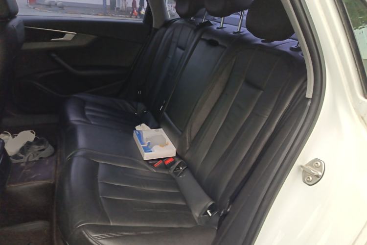 Used Audi A4L 2019 40 TFSI Ambition China VI Left Rear Seat