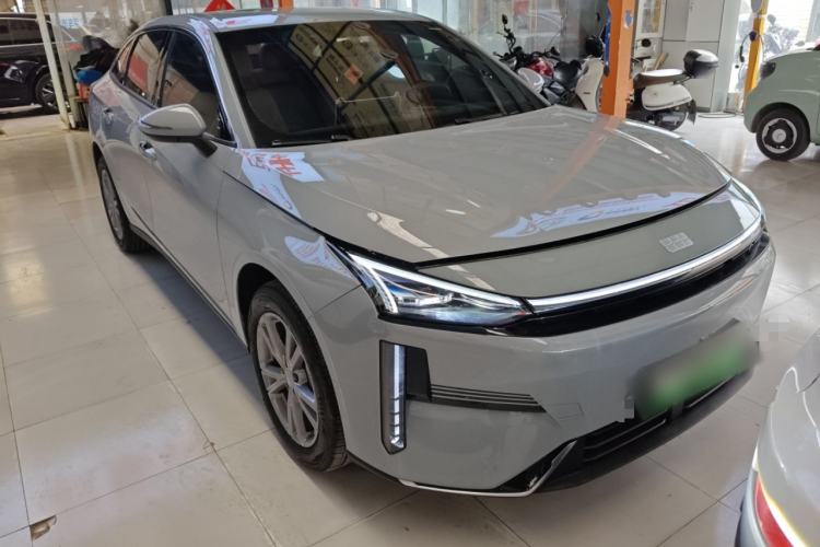 Used Geely Galaxy L6 2025 EM-i 140km Long-Range Version Front Right 45 Deg