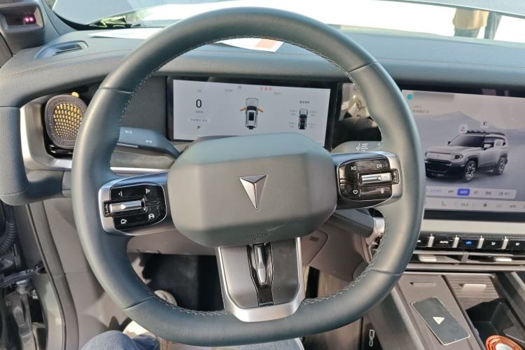 Used Deepal G318 2024 Four-Wheel-Drive Air Suspension Model
