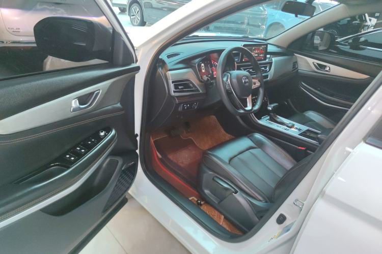 Used CHANGAN CS75 2020 280T DCT Luxury Model China VI Standard Driver Seat