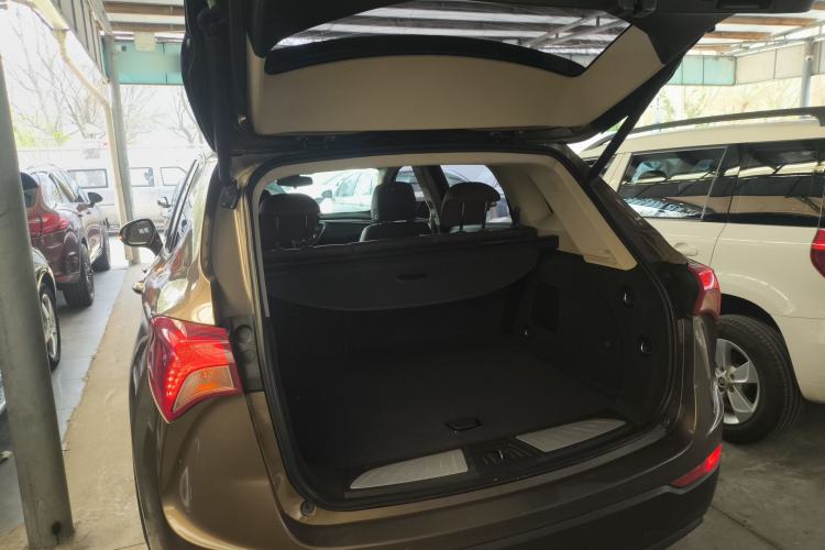 Used Buick Envision 2018 20T Two-Wheel Drive Luxury Model Trunk