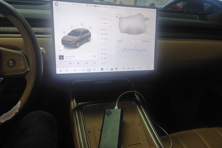 Used ONVO Luxeed L90 2025 Model—Ultra Six-Seater Version Center Console