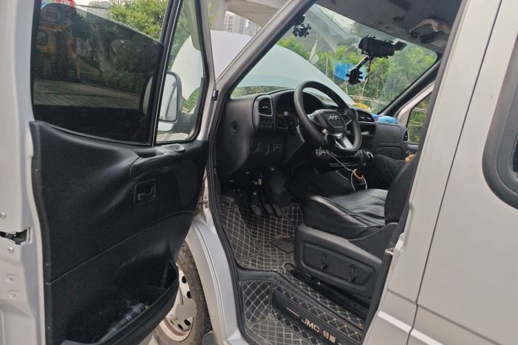 Used JMC Transit 2021 2.8T Space King Standard Version Short Wheelbase Mid-Height Roof 6-Seater Diesel Euro VI JX493
