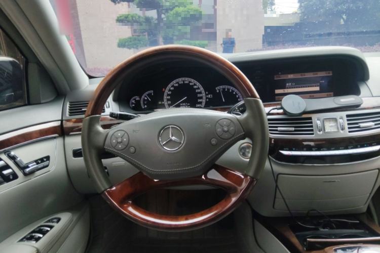 Used Mercedes-Benz S-Class 2010 S 300 L Luxury Model
