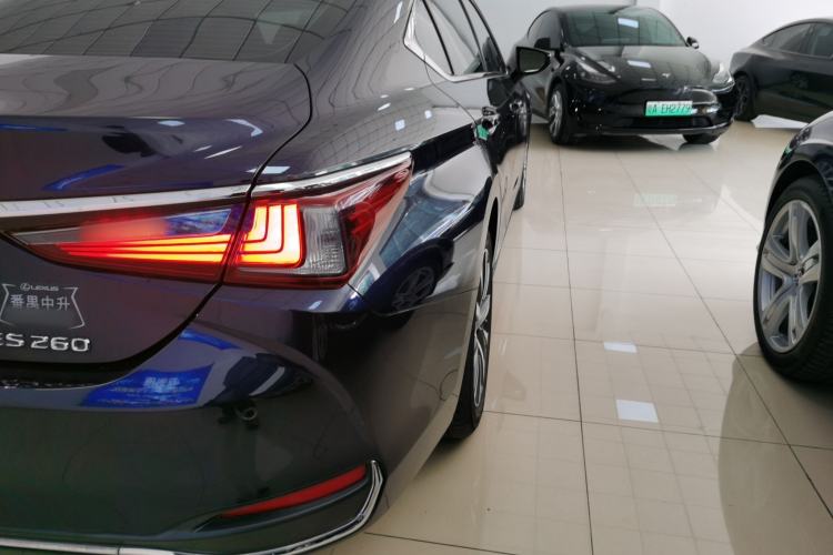 Used Lexus ES 2020 200 Excellence Edition
