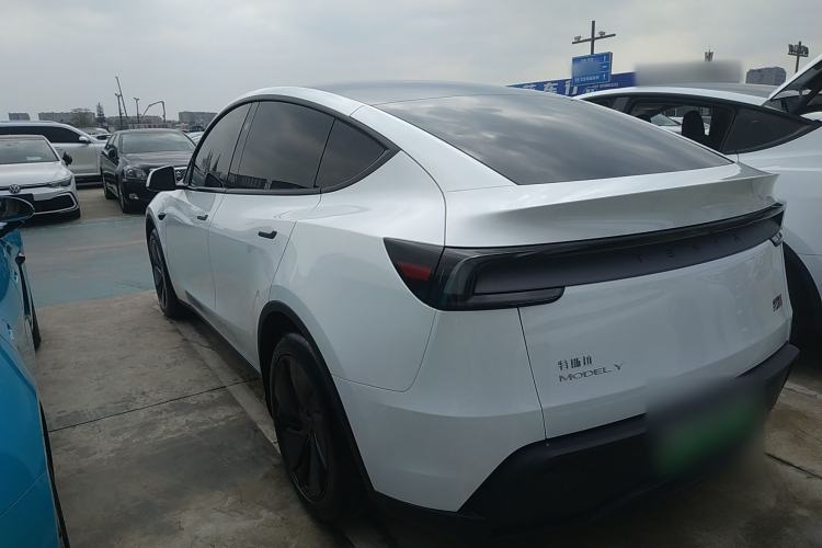 Used Tesla Model Y 2025 Rear-Wheel Drive First Edition