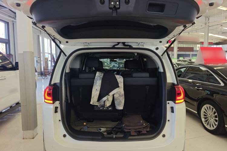 Used GAC Trumpchi M8 2021 Lingxiu Series 390T Deluxe Edition Trunk