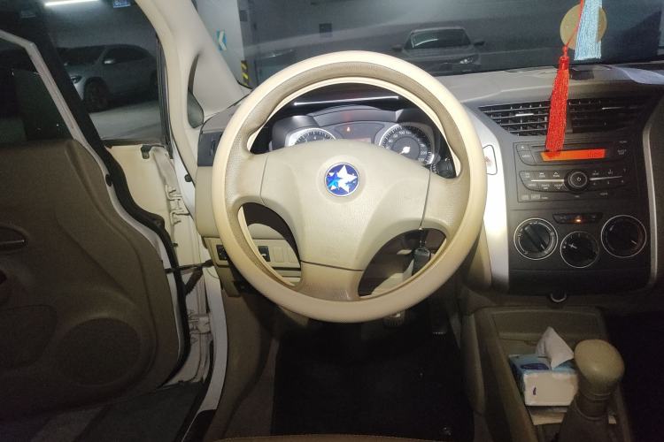 Used Venucia D50 2013 1.6L Manual Luxury Edition