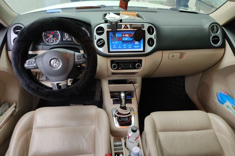 Used Volkswagen Tiguan 2012 1.8TSI Automatic Two-Wheel Drive Trend Edition Center Console