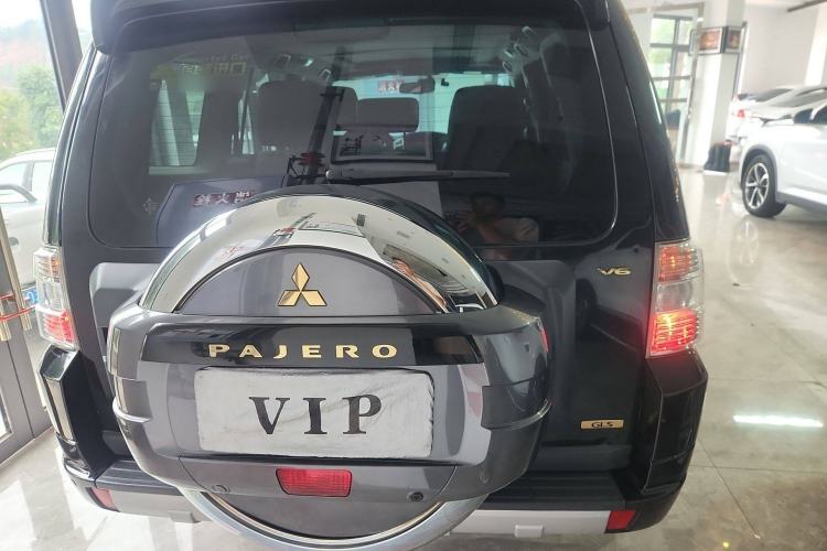 Used Mitsubishi Pajero 2015 3.0L Automatic Elite Plus Version China V Standard
