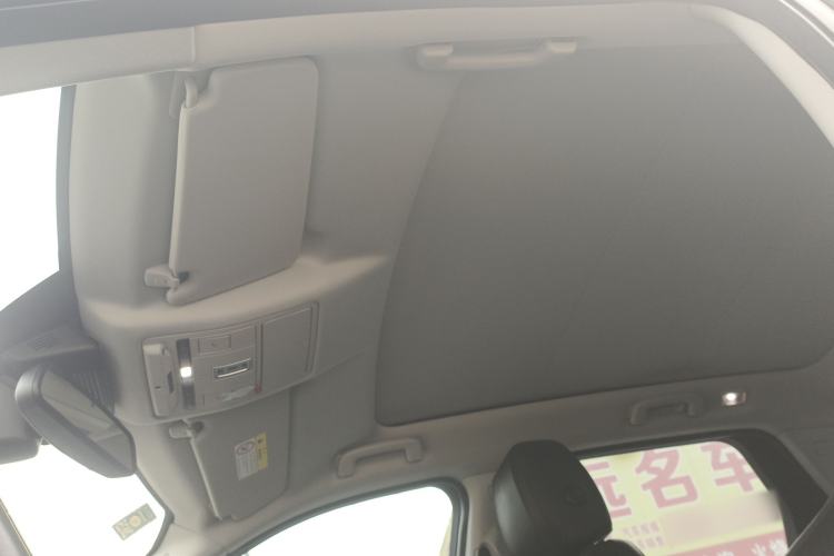 Used Land Rover Discovery Sport 2018 240 PS SE Version