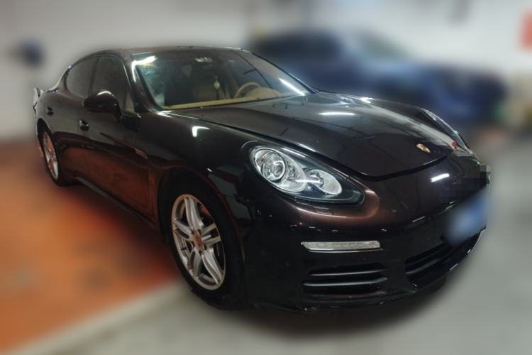 Used Porsche Panamera 2014 Panamera 3.0T Front Right 45 Deg