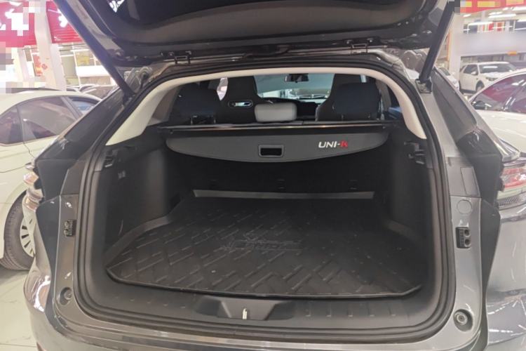 Used CHANGAN UNI-K iDD 2022 Blue Whale iDD 130km 1.5T Excellence Model
