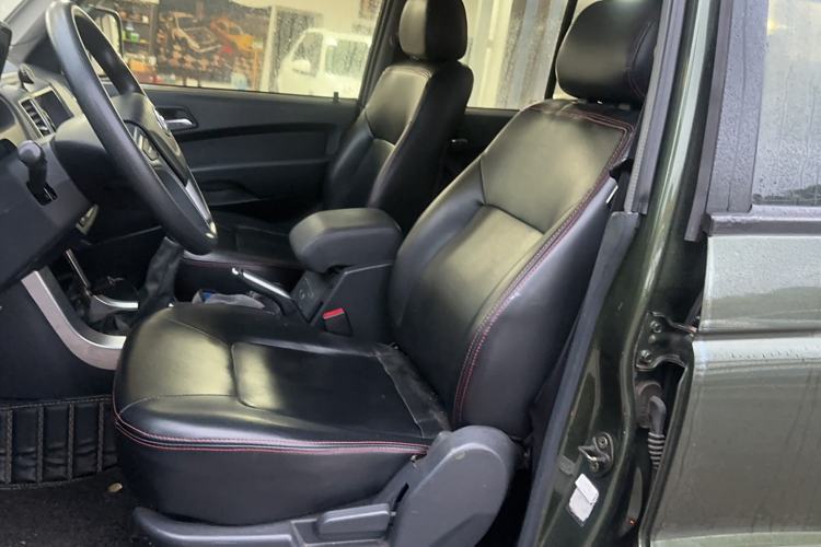 Used Leopaard Q6 2016 2.4L Manual 4x4 All-Terrain Edition