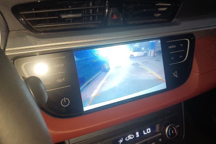 Used Geely Auto Vision S1 2019 Upgraded Model 1.5L CVT Luxury Version Audio And AC Panel