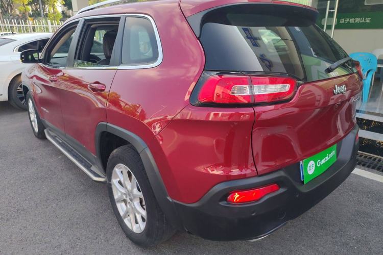 Used Jeep Cherokee 2016 2.4L Leading Smart Version