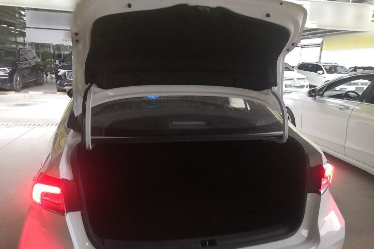 Used Toyota Corolla 2021 Dual-Motor 1.8L E-CVT Elite Edition
