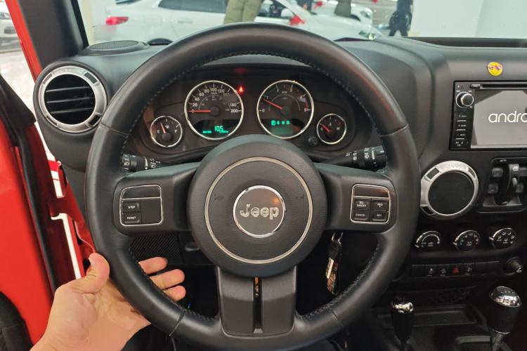 Used Jeep Wrangler 2014 2.8TD Sahara Four-Door Edition