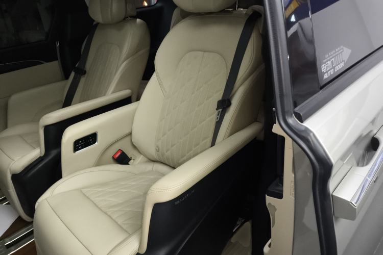 Used Buick GL8 2022 ES Landtrek 653T Flagship Model
