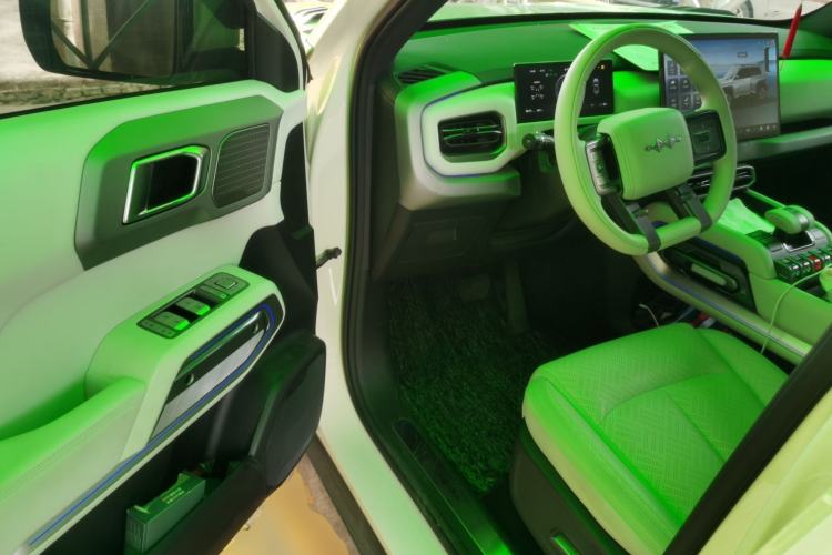 Used Formula Leopard Titanium 3 2025 501KM All-Wheel Drive Intelligent Driving Ultra Version
