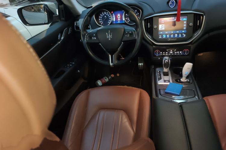 Used Maserati Ghibli 2014 3.0T Standard Edition Steering Wheel