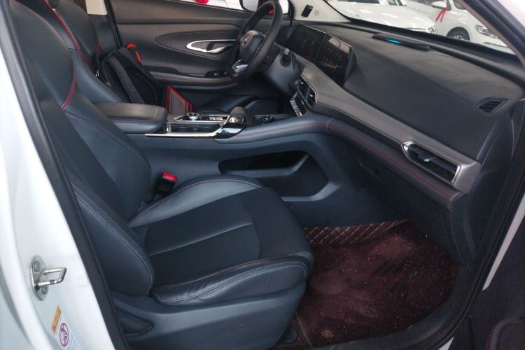 Used Changan UNI-T 2020 1.5T Prestige Version
