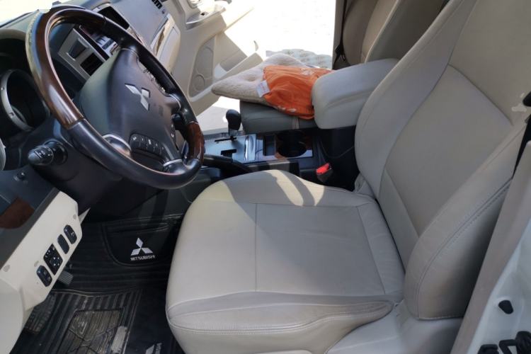 Used Mitsubishi Pajero 2018 V93 3.0L 5-Door GLS Genuine Leather Version – Middle East