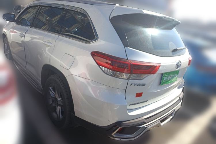 Used Toyota Highlander 2018 2.0T Four-Wheel Drive Luxury Version 7 Seats China VI Standard
