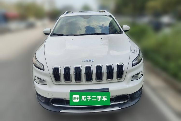 Used Jeep Cherokee 2017 2.0L Superior Edition