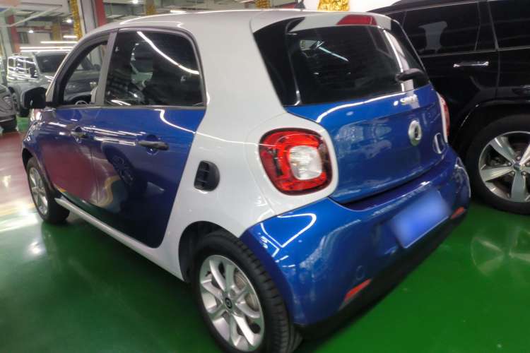 Used smart forfour 2016 1.0L 52 kW Dynamic Edition