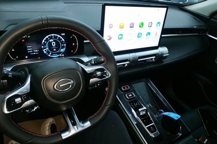 Used GAC Trumpchi EMKOO 2022 1.5T Supernova Pro Edition Center Console