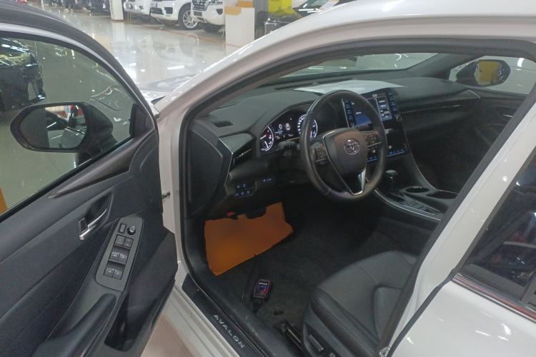 Used Toyota Avalon 2019 2.0L XLE Premium Edition China VI