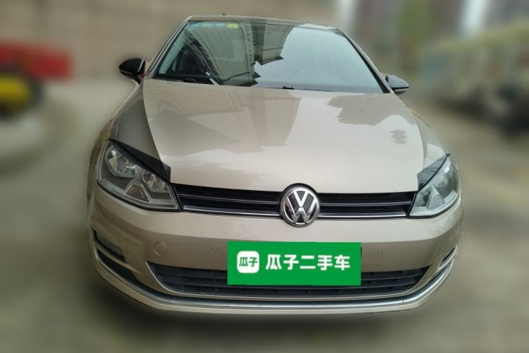 Used Volkswagen Golf 2017 1.6L Automatic Comfort Million-Vehicle Anniversary Edition
