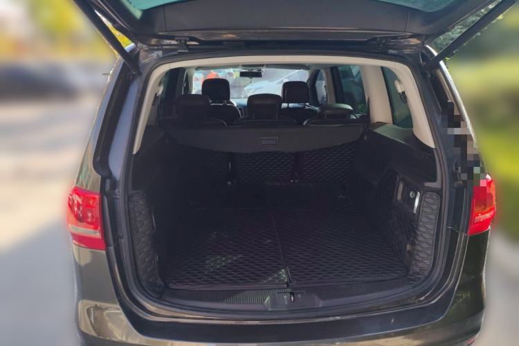 Used Volkswagen Sharan 2013 1.8TSI Comfort Model
