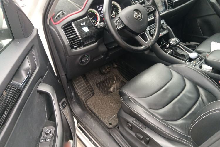 Used Skoda Kodiaq 2018 Facelifted TSI330 5-Seater Two-Wheel-Drive Luxury Enjoyment Edition Driver Seat