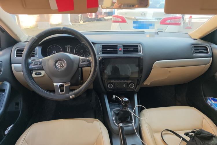 Used Volkswagen Sagitar 2012 1.4TSI Manual Luxury Model
