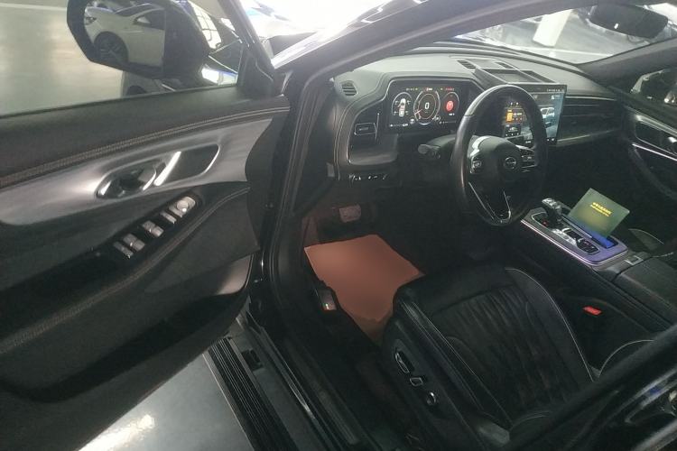 Used GAC Trumpchi GS8 2022 Flagship Series 2.0 TGDI Four-Wheel Drive Luxury Smart Connectivity Version (7 Seats)