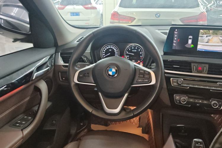 Used BMW X1 2020 sDrive25Li Leading Model
