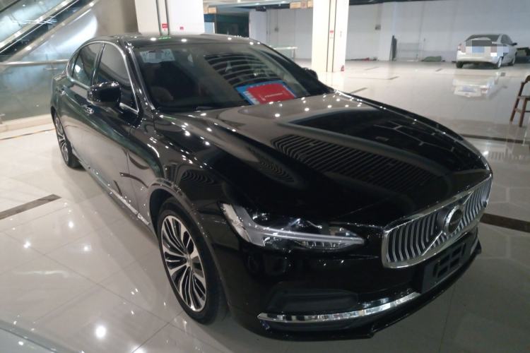 Used Volvo S90 2023 B5 Zhiyi Luxury Edition
