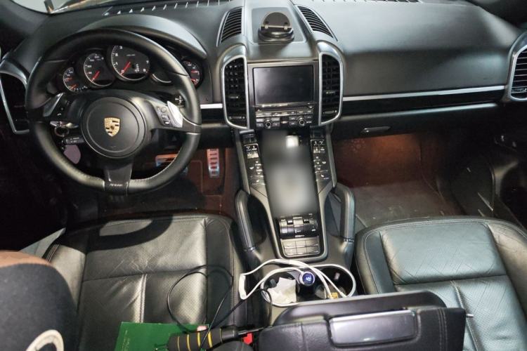 Used Porsche Cayenne 2011 Cayenne 3.0T Center Console