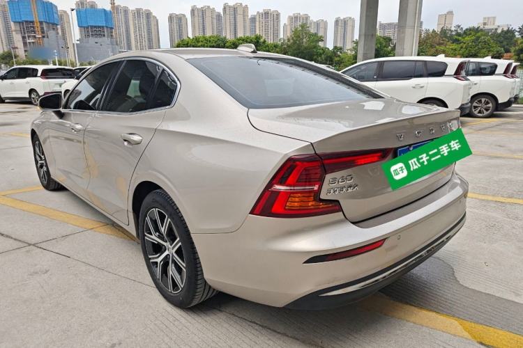 Used Volvo S60 2024 B4 Zhiyi Luxury Edition Exterior 2