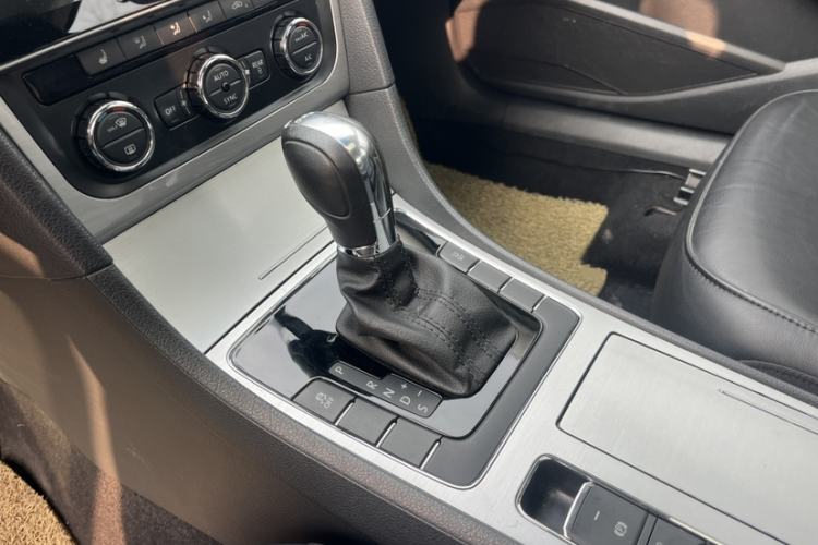 Used Volkswagen Passat 2014 1.8TSI DSG Prestige Edition
