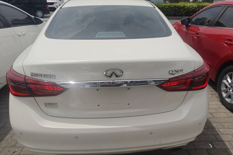Used Infiniti Q50L 2018 2.0T Enjoyment Edition China V standard