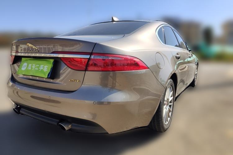 Used Jaguar XF 2016 XF 2.0T Two-Wheel-Drive Luxury Edition
