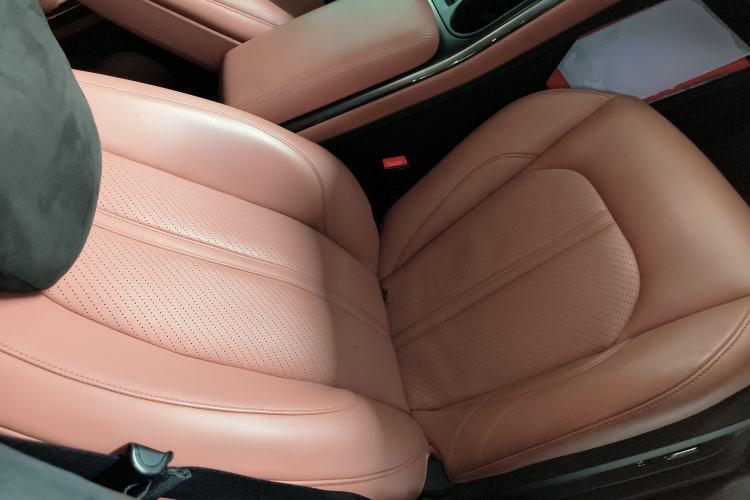 Used Nio EC6 2020 605 km Sport Edition Right Front Seat