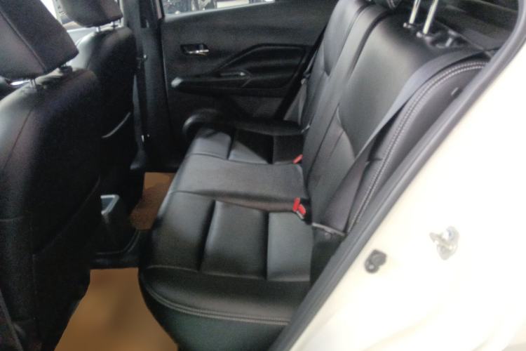 Used Nissan Kicks 2019 1.5L CVT Cool Enjoy Edition