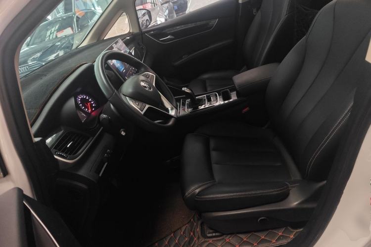 Used BYD Song MAX 2019 1.5T Automatic Smart Connect ZhiLian RuiDong Model 7 Seats China V Emission Standard
