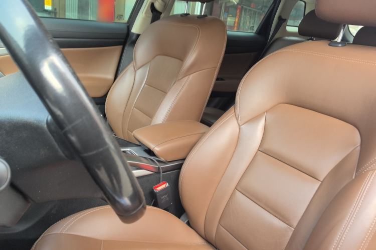 Used Geely Auto Emgrand X7 Sport 2016 1.8TD Automatic ZhiZun Version
