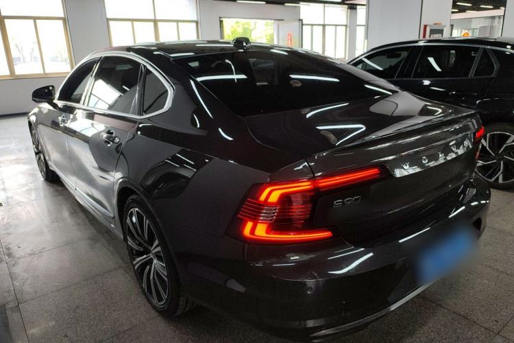 Used Volvo S90 2023 B5 Zhiyuan Luxury Edition